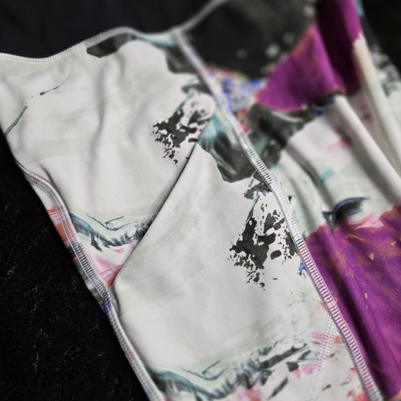 lululemon athletica Purple and Gray Abstract Leggings - Picture 4 of 8